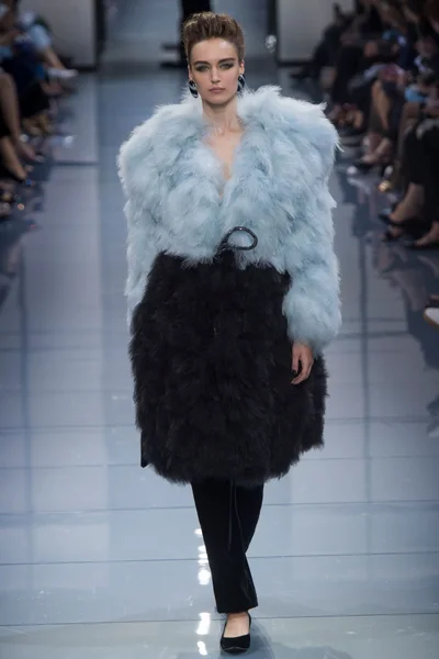 Look 37